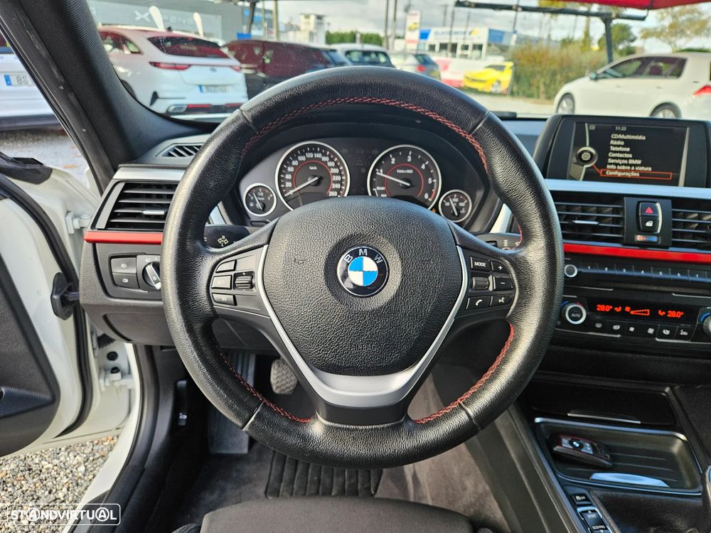 BMW 320 d Line Sport - 24