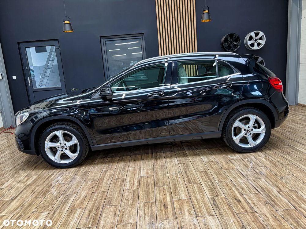 Mercedes-Benz GLA 200 7G-DCT Style - 11