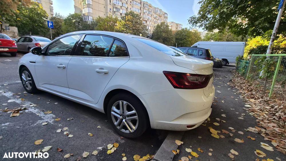 Renault Megane 2018 photo 2