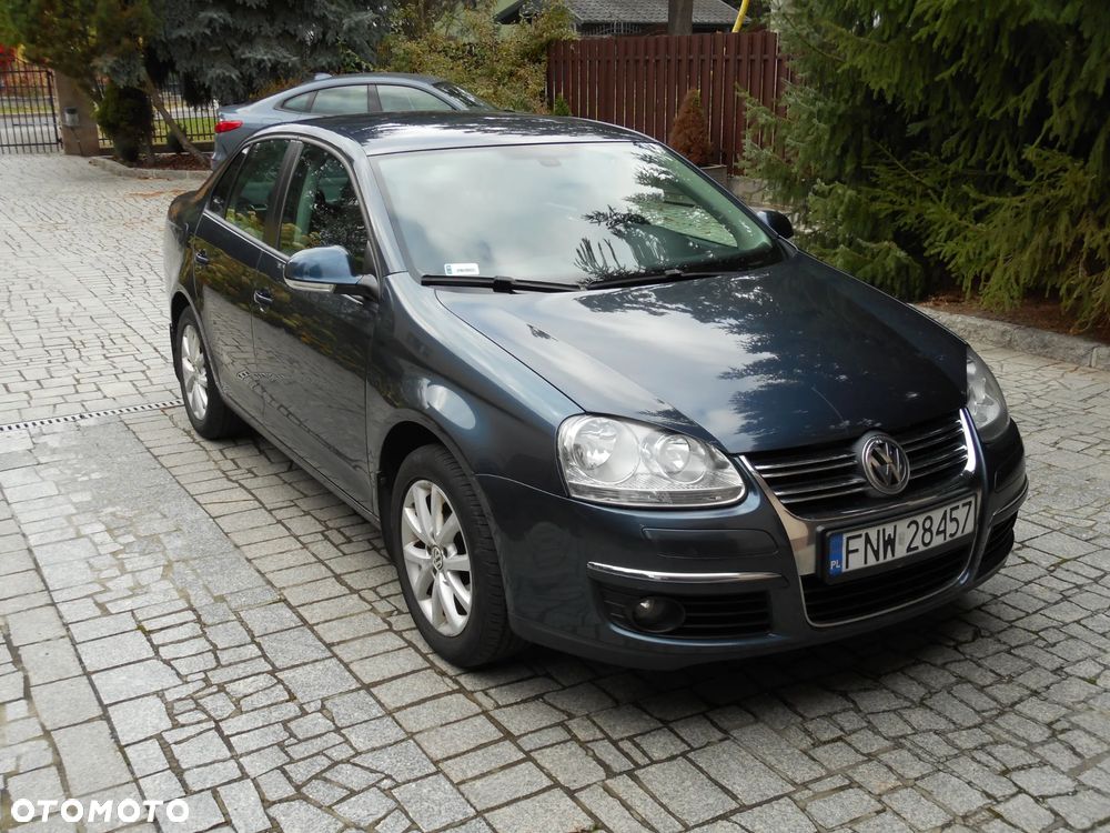 Volkswagen Jetta 2010 photo 2