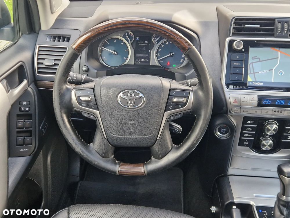 Toyota Land Cruiser - 31