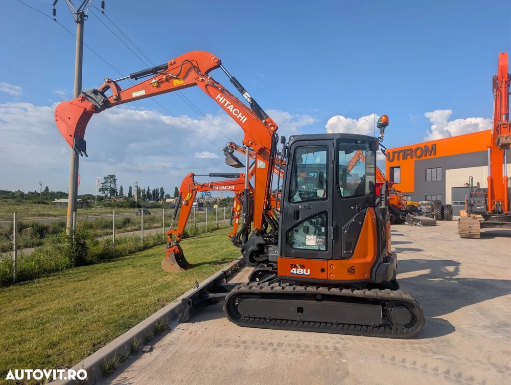 Hitachi ZX48U-6, 2023, 2.662h, CUPLA RAPIDA HIDR+3 CUPE NOI, Lama nivelare, Masa operationala 5t, latime 2m, ad sapare 4m, ridica 2,6t, Aer cond, Antifurt, senile 80% ok, posibil leasing 4 ani, PROMOTIE 39.500 EUR+Tva - 36