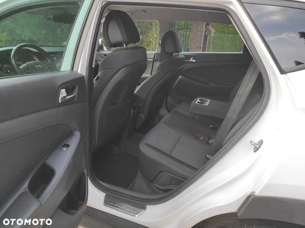 Hyundai Tucson 1.7 CRDI BlueDrive Style 2WD - 15