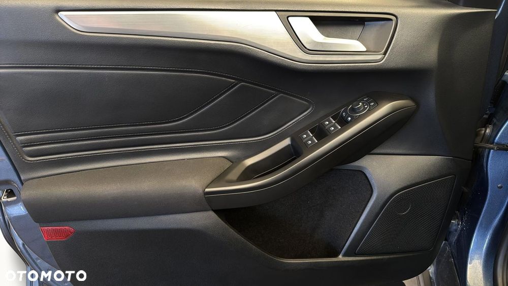Ford Focus 1.0 EcoBoost mHEV Titanium X - 11