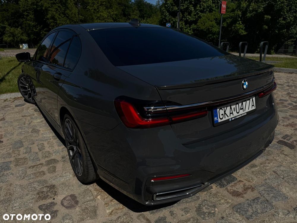 BMW Seria 7 750i xDrive - 19