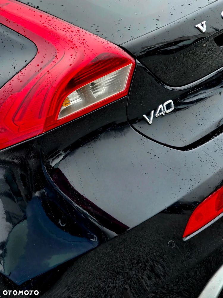 Volvo V40 D2 R Design - 38
