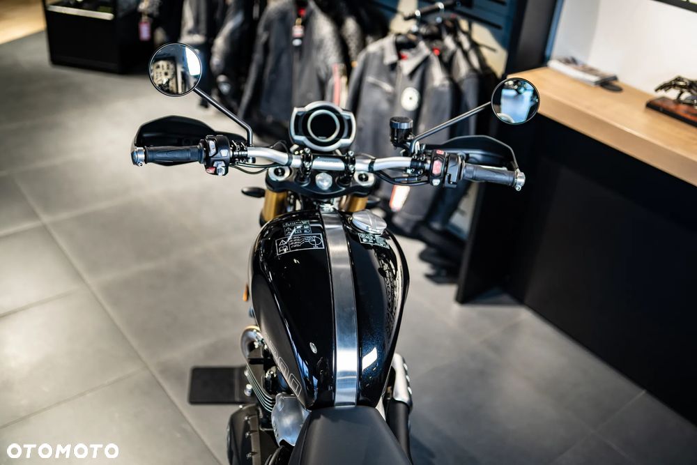 Triumph Scrambler - 7