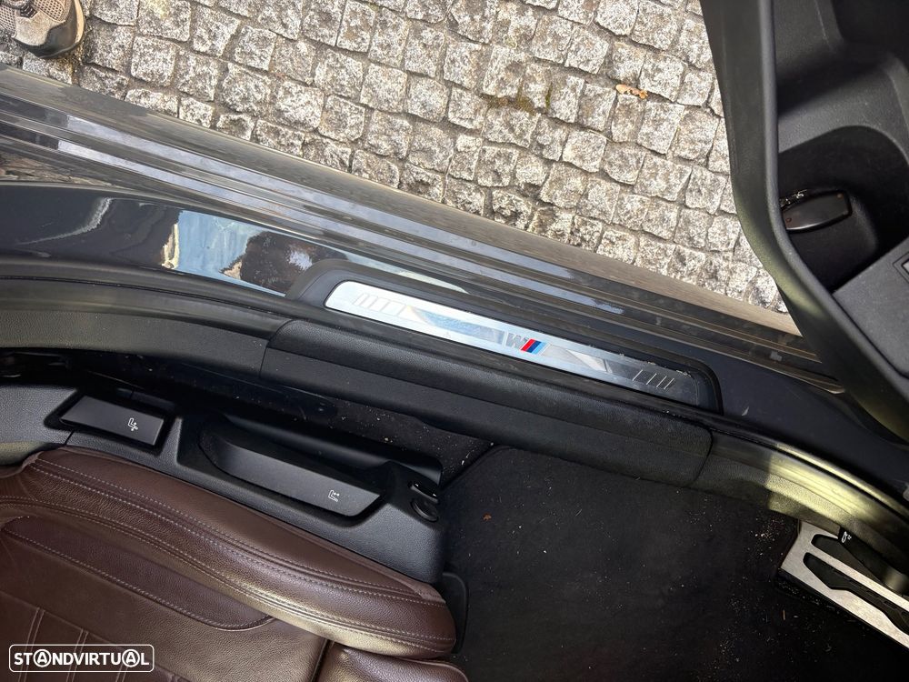 BMW 330 e Pack 50 anos M Auto - 4