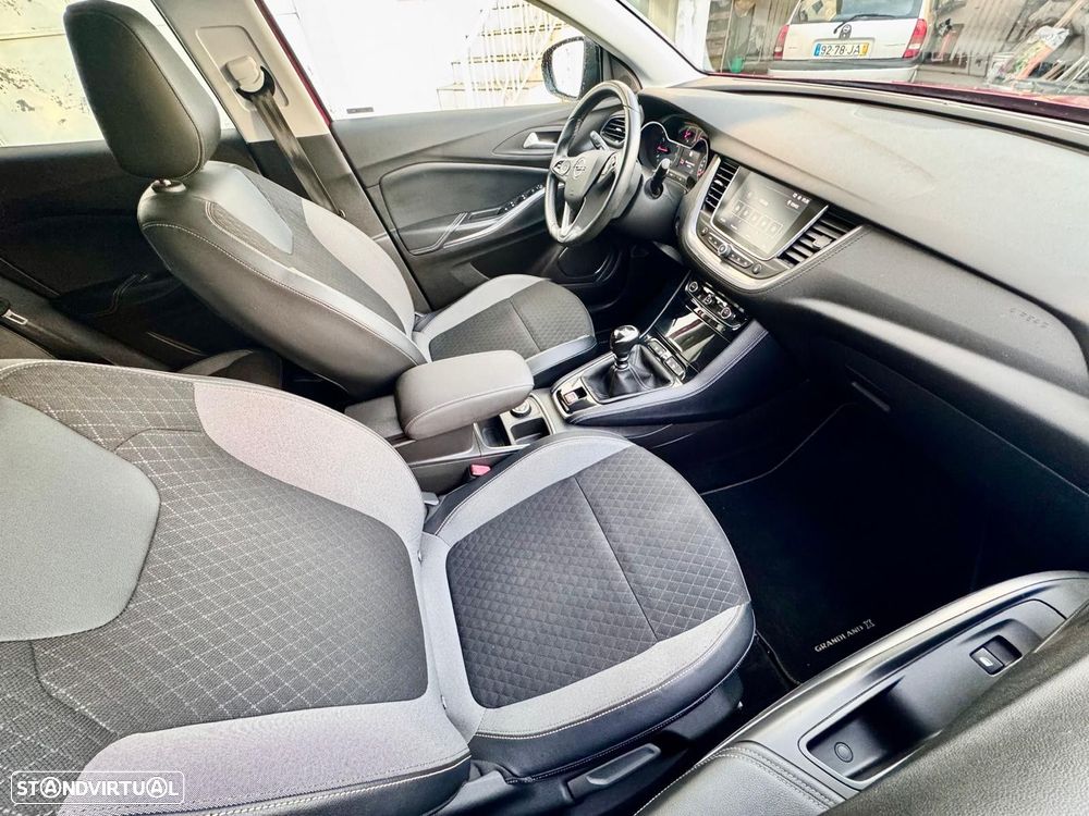 Opel Grandland X 1.2 T Business Edition - 41
