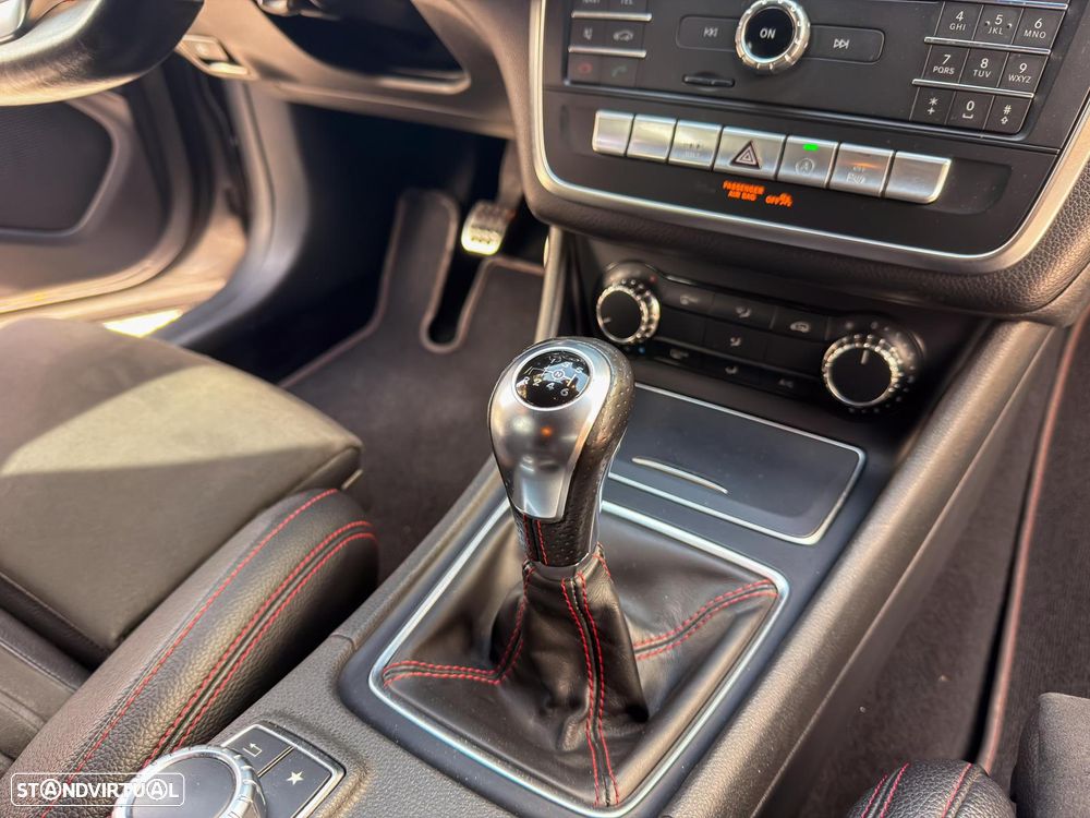 Mercedes-Benz CLA 180 d Shooting Brake AMG Line - 29