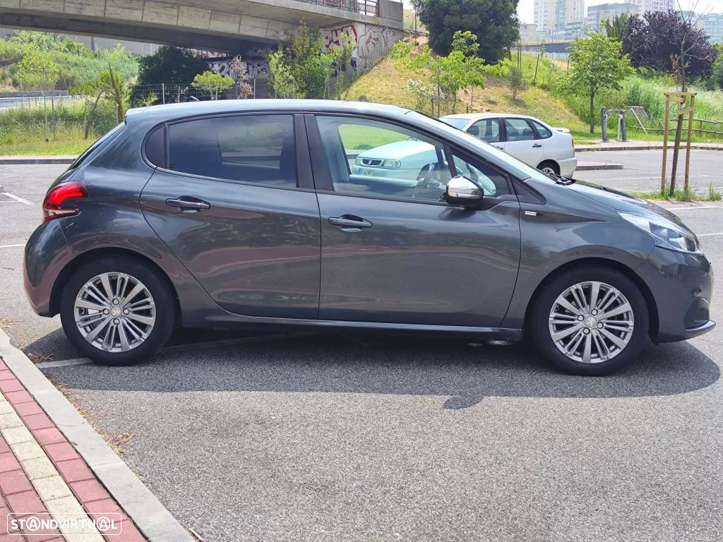 Peugeot 208 1.2 PureTech Style - 6