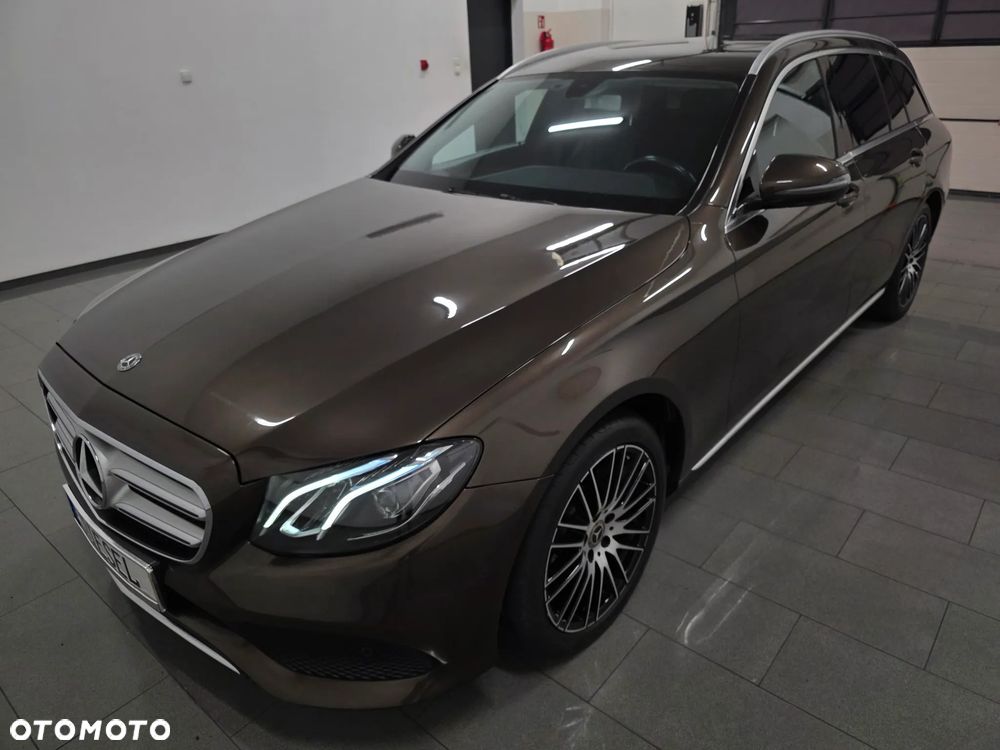 Mercedes-Benz Klasa E 220 d 9G-TRONIC AMG Line - 33