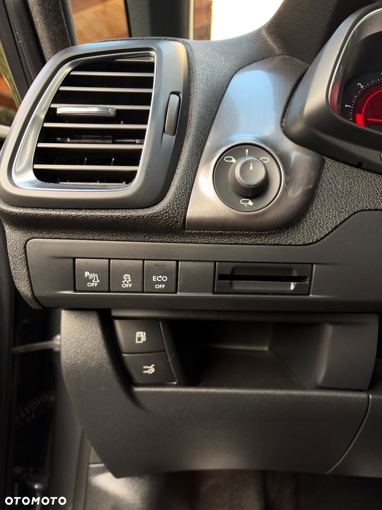 Citroën DS5 BlueHDi 180 EAT6 Business Class - 34