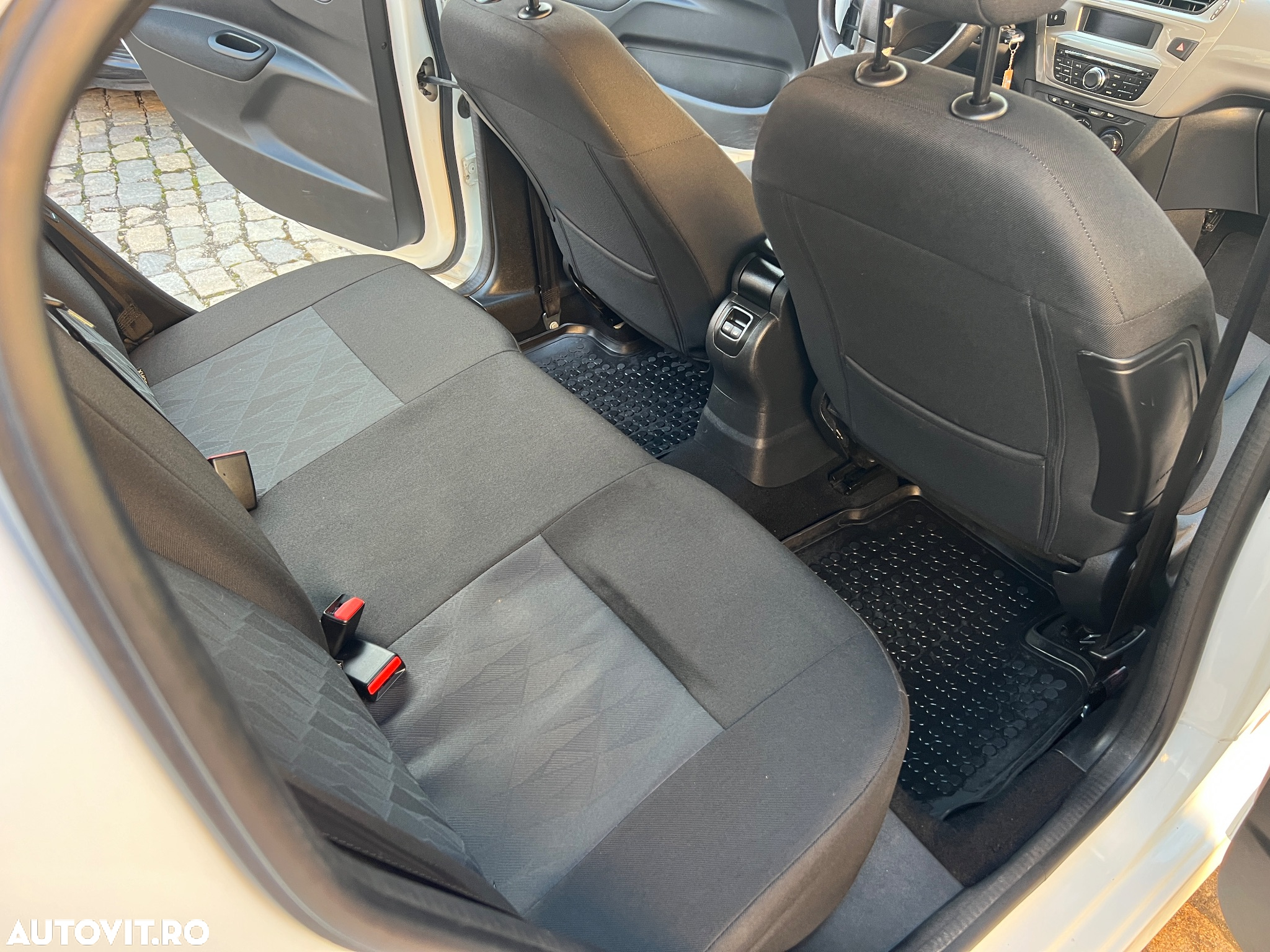 Citroën C-Elysée 1.2 PureTech BVM Live - 20