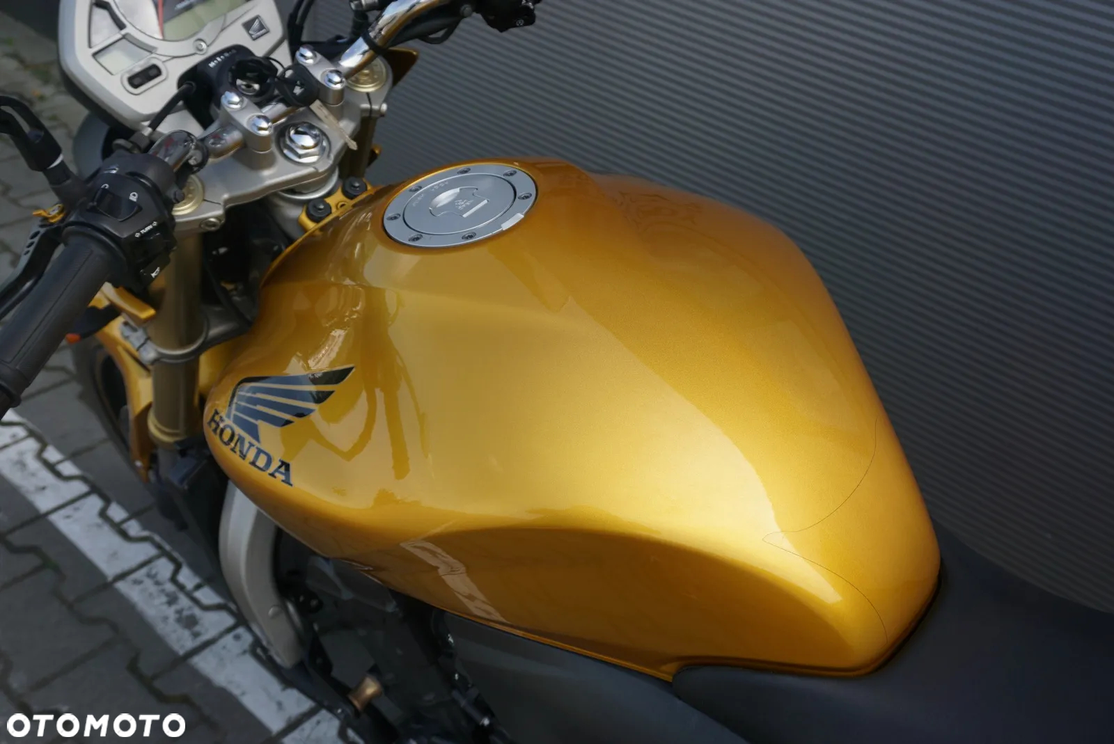 Honda Hornet - 14