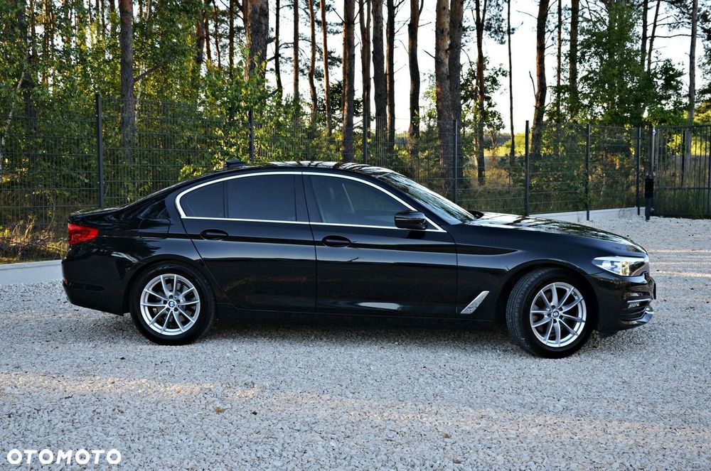 BMW Seria 5 520d Sport Line - 19