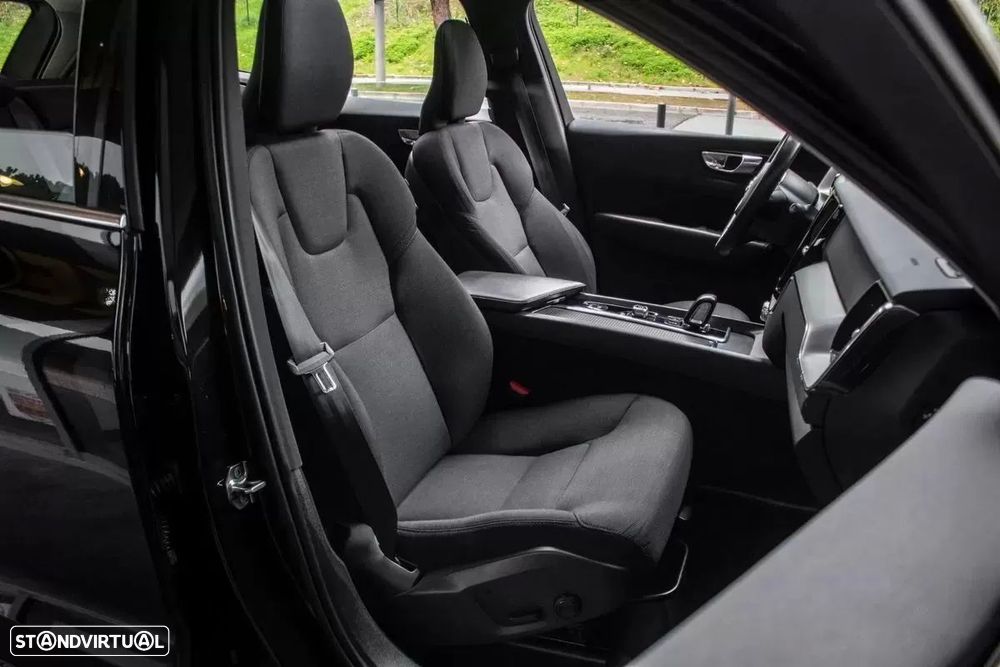 Volvo XC 60 2.0 T6 PHEV Inscription AWD - 28