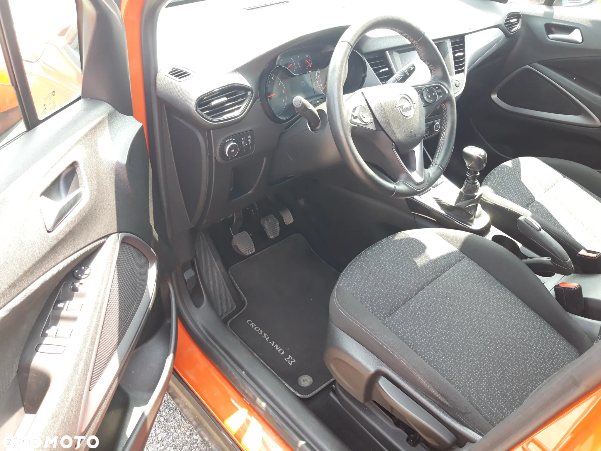 Opel Crossland X 1.2 T Action S&S - 15