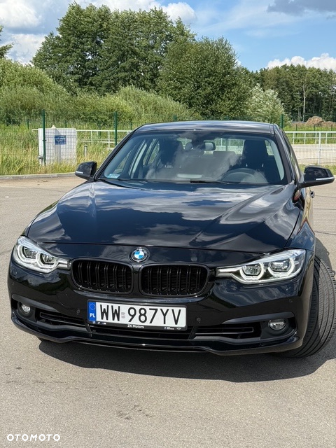 BMW Seria 3 318i - 16