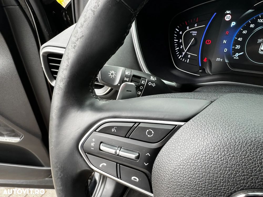 Hyundai Santa Fe 2.2 CRDi 4WD 8AT Luxury - 24