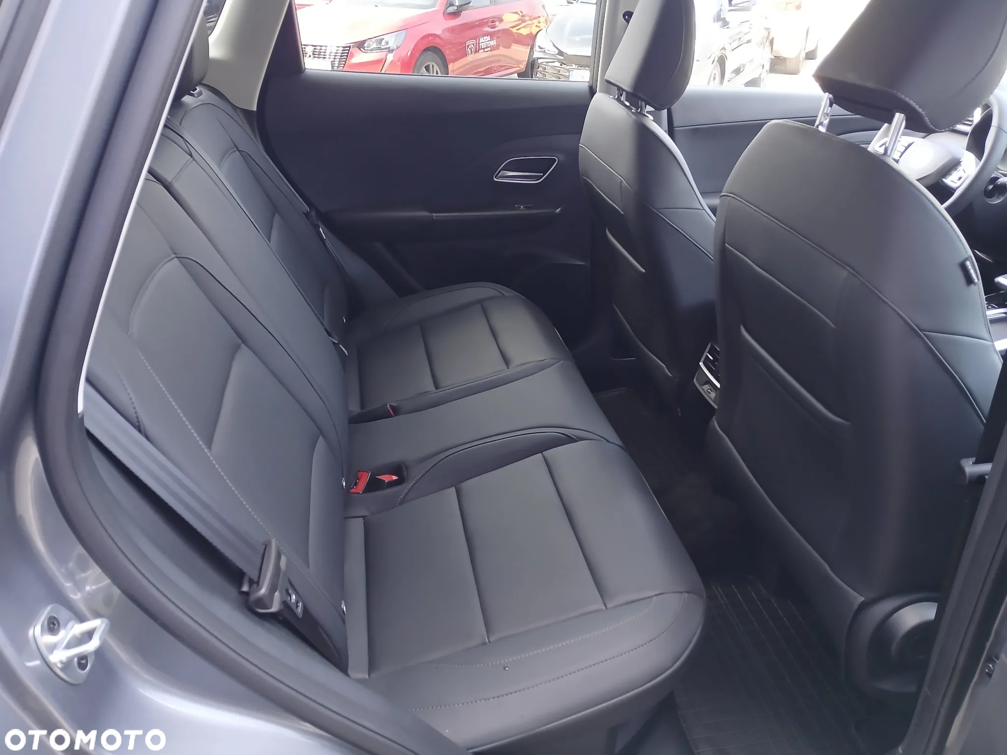 MG ZS Hybrid+ - 11