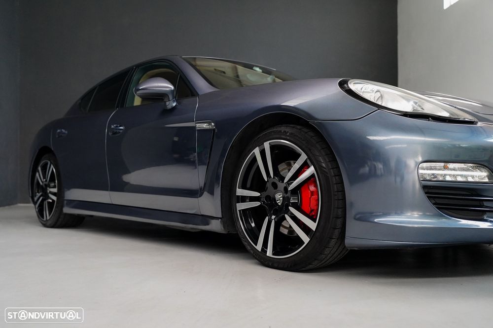 Porsche Panamera 4 PDK - 11