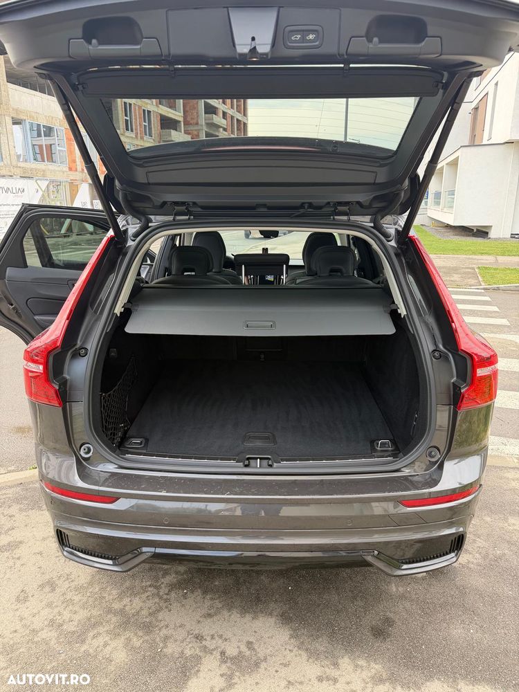 Volvo XC 60 B4 D AWD Ultimate Dark - 8