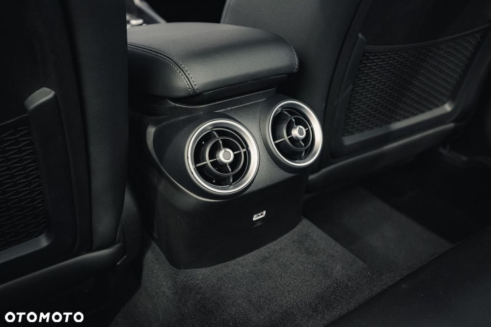 Alfa Romeo Giulia 2.0 Turbo Veloce Q4 - 36