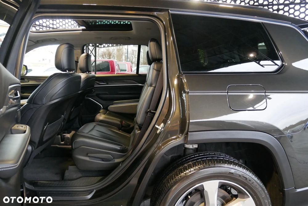 Jeep Grand Cherokee - 10