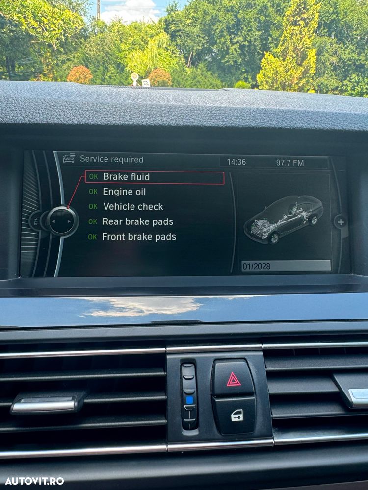 BMW Seria 5 520d Aut. - 9