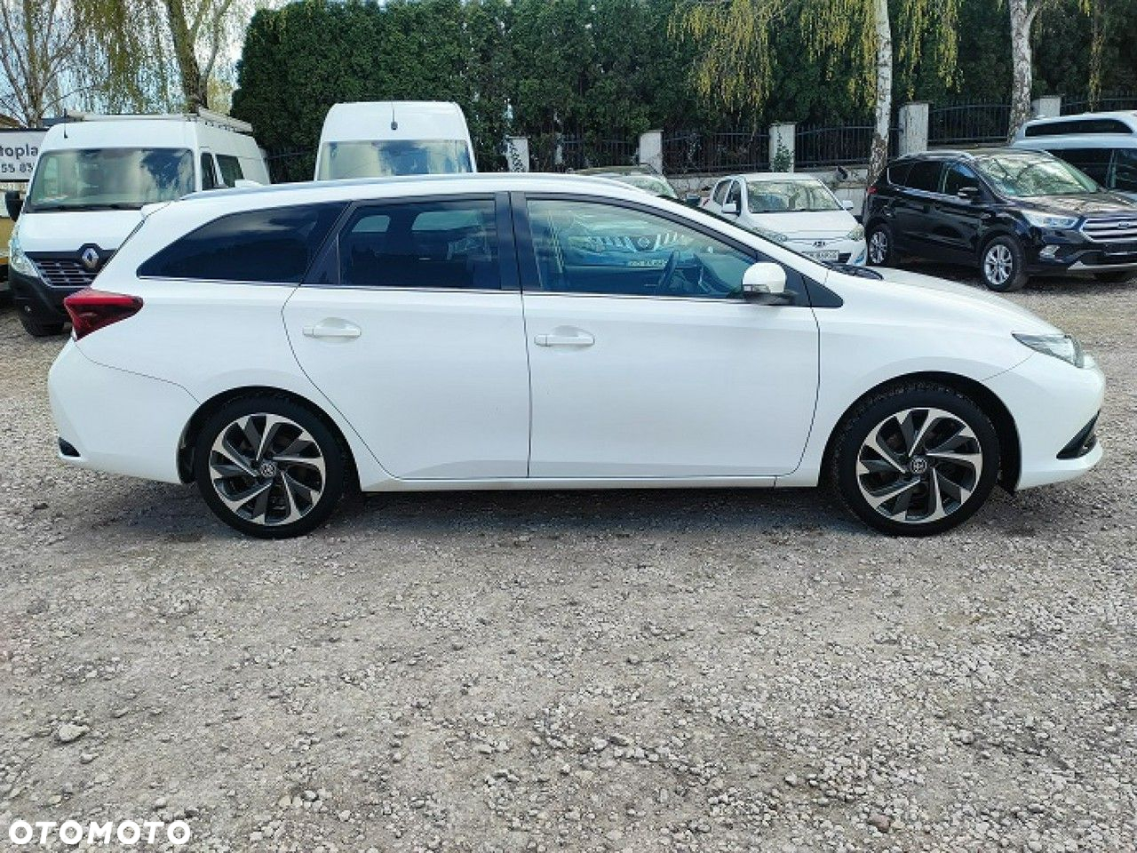 Toyota Auris - 12
