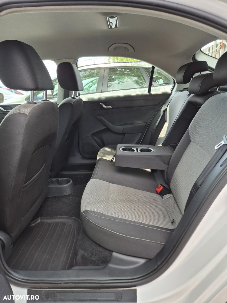 Skoda RAPID 1.2 TSI Elegance Green tec - 10