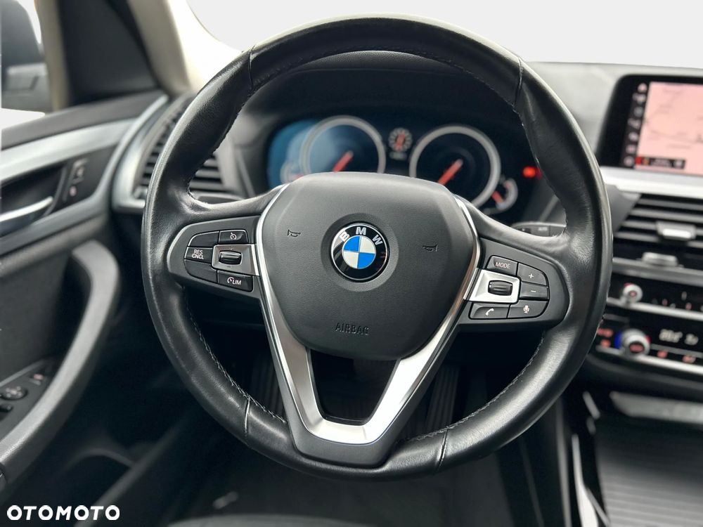 BMW X3 xDrive20i GPF Advantage - 35