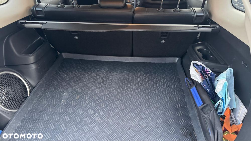 Mitsubishi Outlander Instyle NAVI + - 5