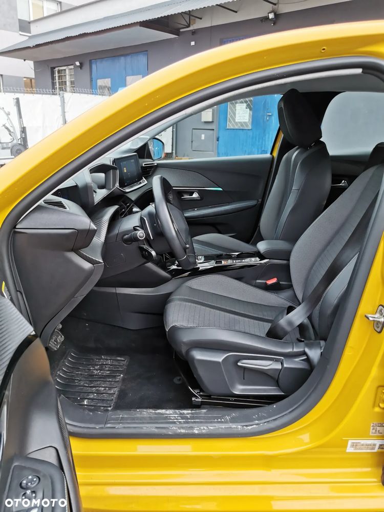 Peugeot 208 PureTech 100 EAT8 Allure - 25