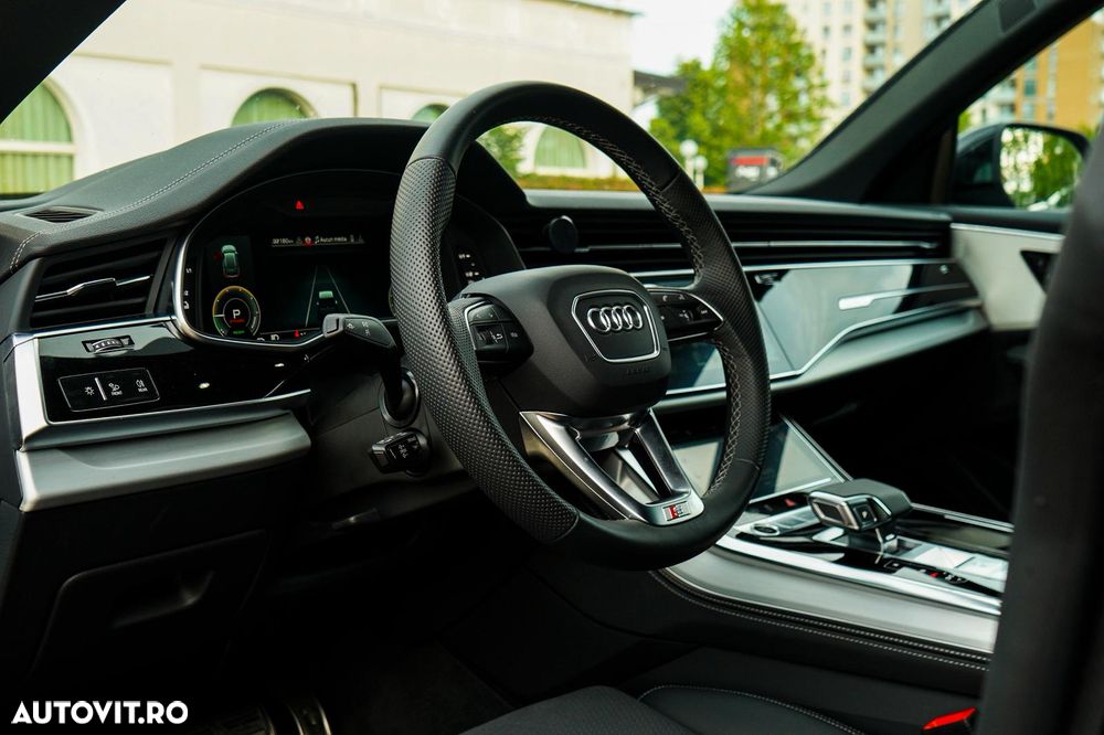Audi Q8 55 TFSI e quattro Tiptronic PHEV - 5