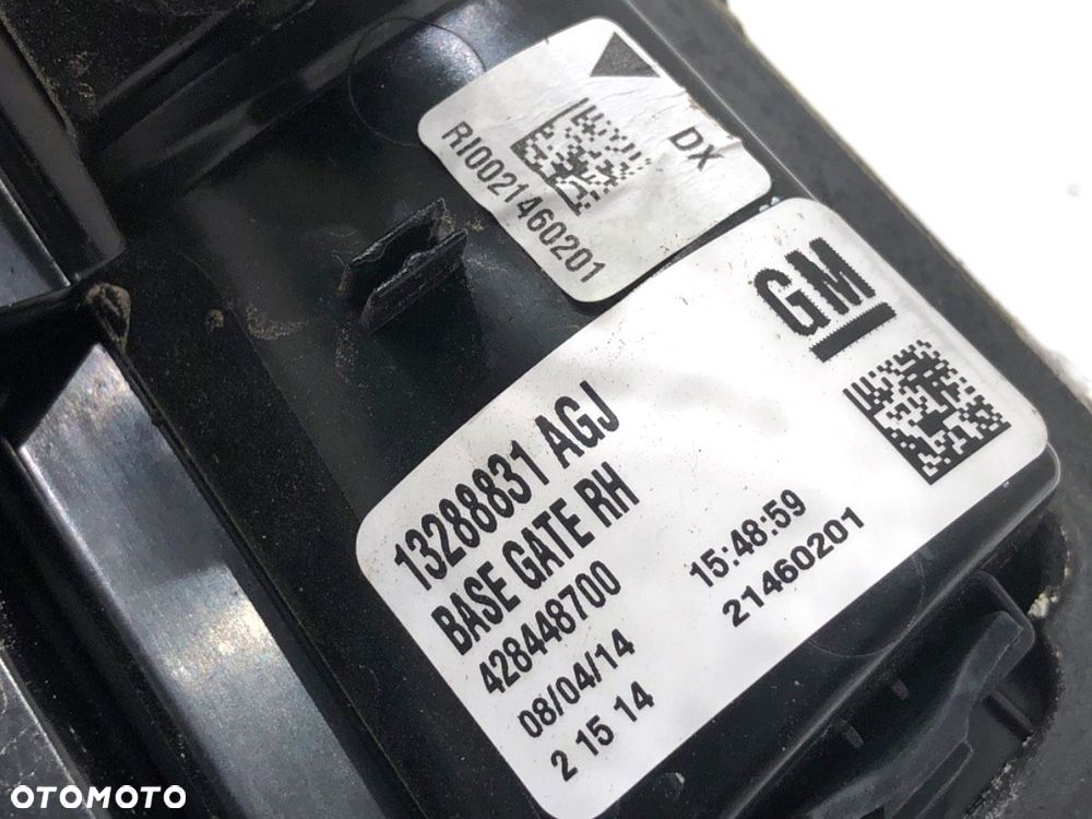 LAMPA TYŁ PRAWA WEWNĘTRZNA - 98.00 PLN - OPEL ZAFIRA TOURER C (P12) 2011 - 2022 2.0 CDTi (75) 96 - 5