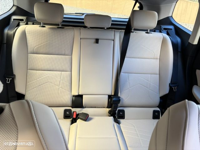 BMW iX1 xDrive30 xLine - 39
