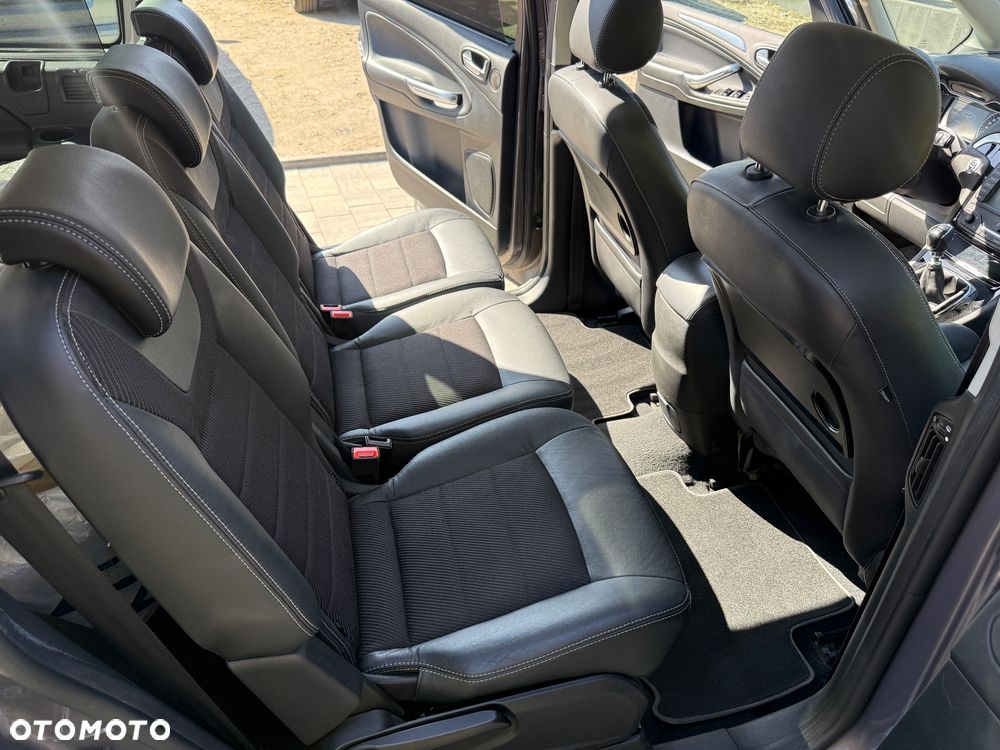 Ford Galaxy 2.0 TDCi Titanium - 35