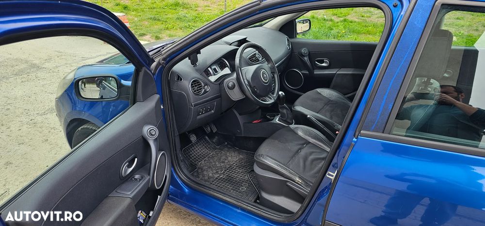 Renault Clio III 1.4 Privilege - 9