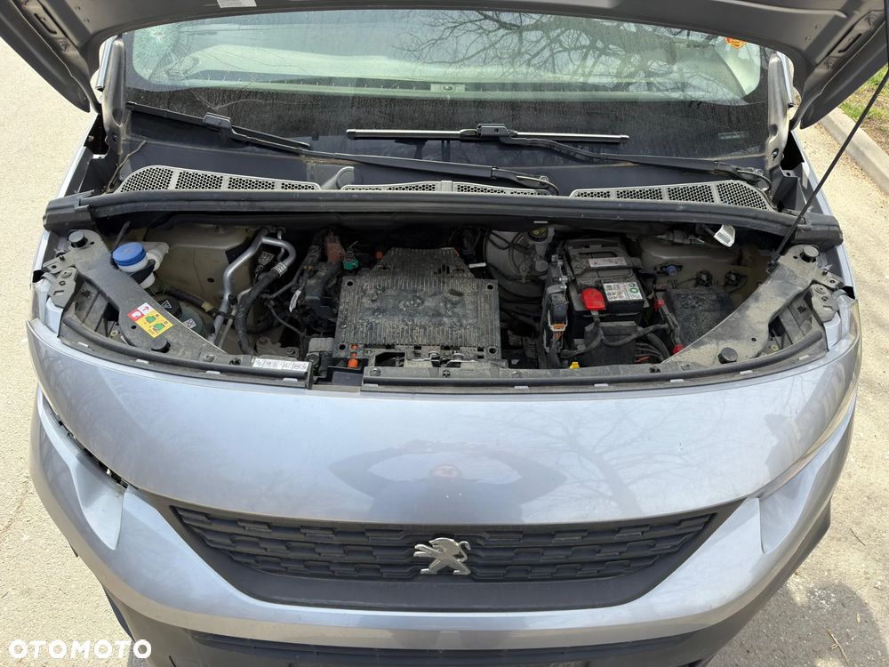 Peugeot E Partner - 8