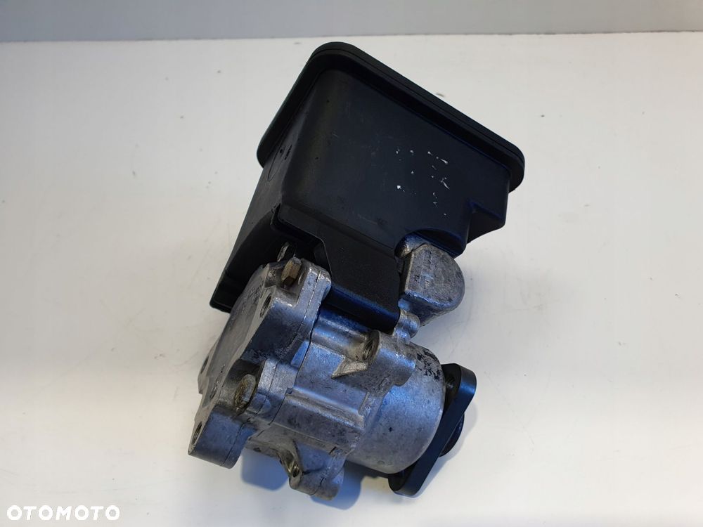 BMW E39 520d 2.0 D POMPA WSPOMAGANIA oryginał - 5