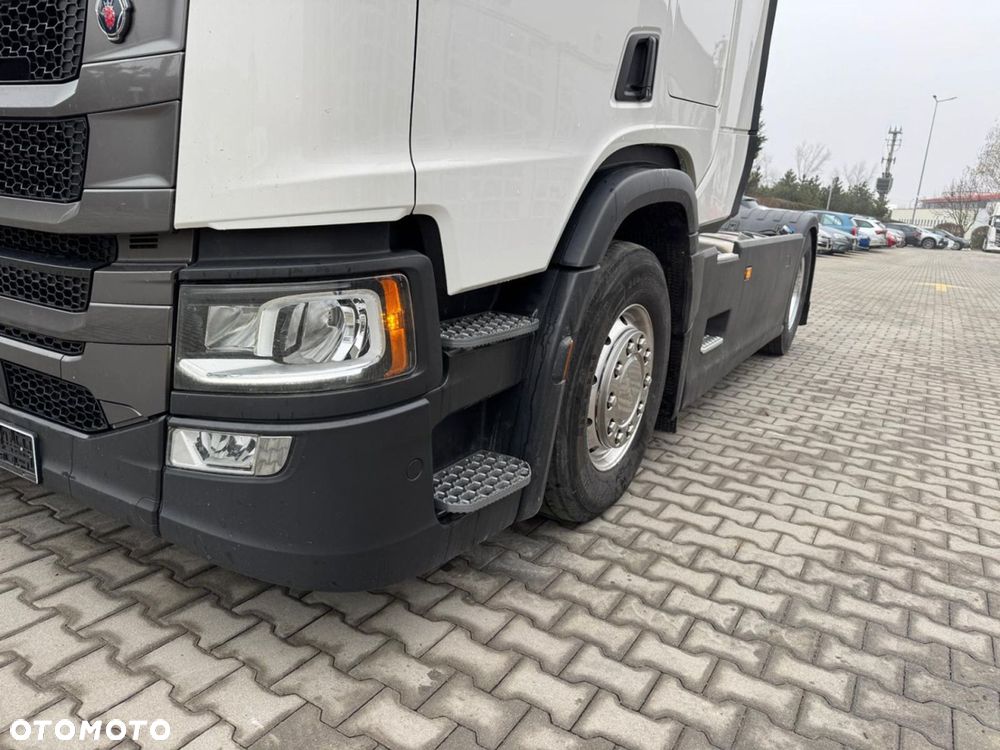 Scania hydraylika Hyva / przód na poduszkach - 9