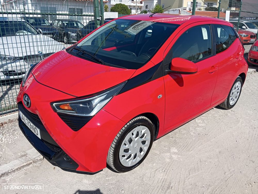 Toyota Aygo 1.0 X-Play - 1