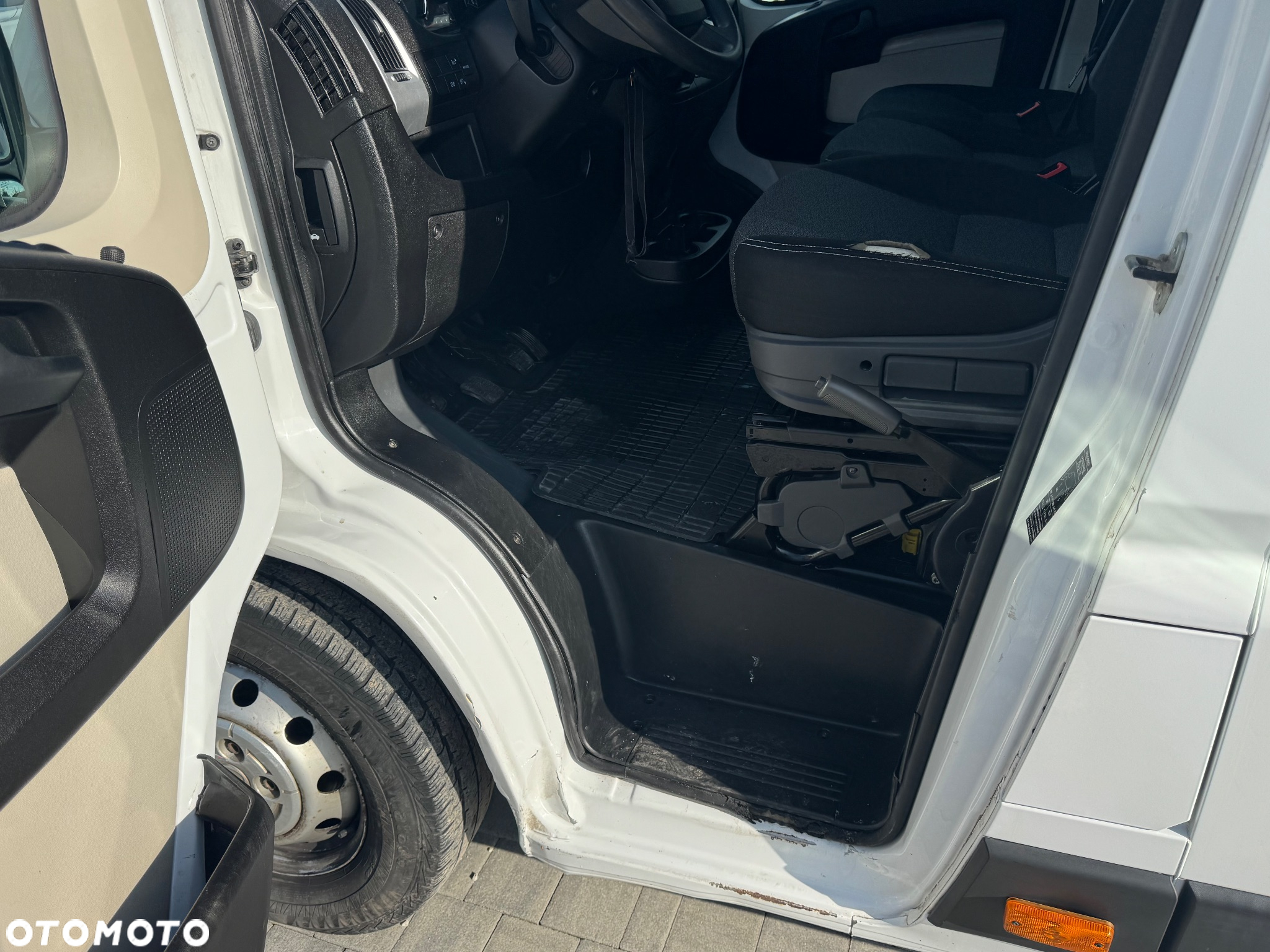 Fiat Ducato L4H2 Brygadówka 7 osób - 17