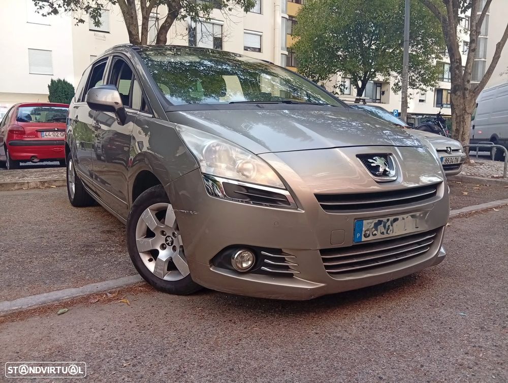 Peugeot 5008 1.6 E-HDi 5L Allure 2-Tronic - 1