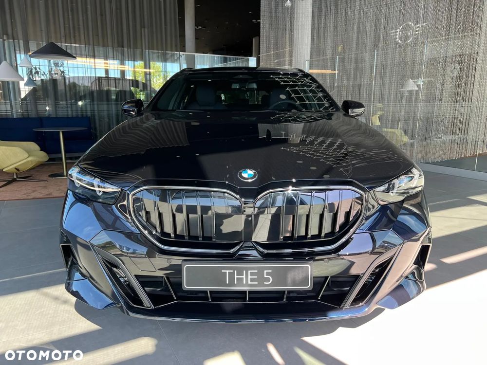 BMW Seria 5 520i mHEV - 3