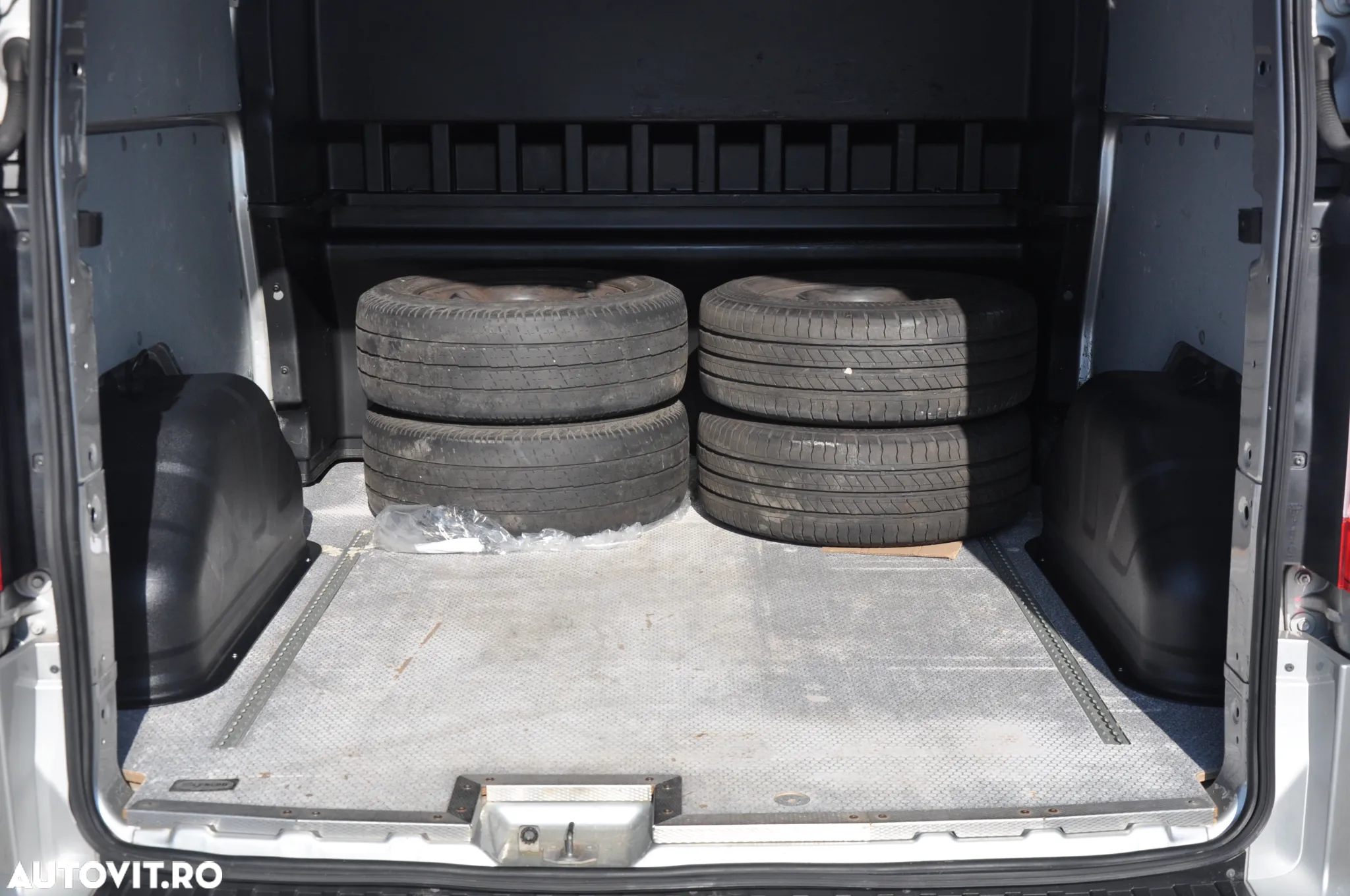 Ford Transit Custom L2H1 Doka 5 Locuri - 8