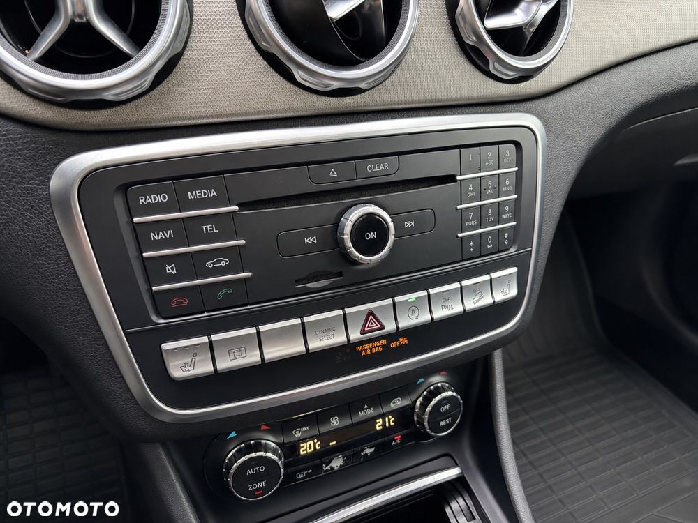 Mercedes-Benz GLA 250 4-Matic - 13