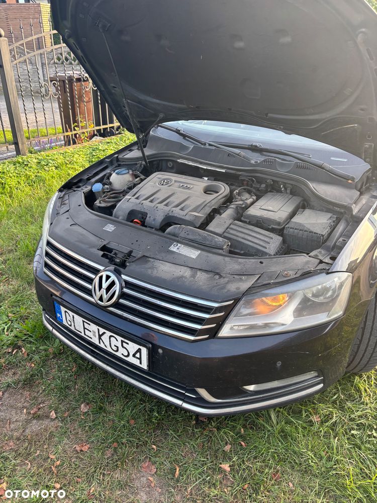 Volkswagen Passat - 10